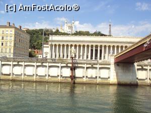 [P18] Palais de Justice și statuia ”The weight of one self” » foto by Carmen Ion
 - 
<span class="allrVoted glyphicon glyphicon-heart hidden" id="av932074"></span>
<a class="m-l-10 hidden" id="sv932074" onclick="voting_Foto_DelVot(,932074,9297)" role="button">șterge vot <span class="glyphicon glyphicon-remove"></span></a>
<a id="v9932074" class=" c-red"  onclick="voting_Foto_SetVot(932074)" role="button"><span class="glyphicon glyphicon-heart-empty"></span> <b>LIKE</b> = Votează poza</a> <img class="hidden"  id="f932074W9" src="/imagini/loader.gif" border="0" /><span class="AjErrMes hidden" id="e932074ErM"></span>