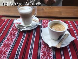 P07 [MAY-2019] Mâncare gustoasă într-un peisaj de vis - la un espresso Lavazza şi un cappuccino
