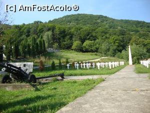 [P43] Cimitirul eroilor este amplasat în vecinătatea bisericii bolniței de la Mănăstirea Cozia.  » foto by Floryn81
 - 
<span class="allrVoted glyphicon glyphicon-heart hidden" id="av718786"></span>
<a class="m-l-10 hidden" id="sv718786" onclick="voting_Foto_DelVot(,718786,9713)" role="button">șterge vot <span class="glyphicon glyphicon-remove"></span></a>
<a id="v9718786" class=" c-red"  onclick="voting_Foto_SetVot(718786)" role="button"><span class="glyphicon glyphicon-heart-empty"></span> <b>LIKE</b> = Votează poza</a> <img class="hidden"  id="f718786W9" src="/imagini/loader.gif" border="0" /><span class="AjErrMes hidden" id="e718786ErM"></span>