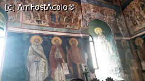 [P12] Biserica mănăstirii - interiorul » foto by Carmen Ion
 - 
<span class="allrVoted glyphicon glyphicon-heart hidden" id="av1466399"></span>
<a class="m-l-10 hidden" id="sv1466399" onclick="voting_Foto_DelVot(,1466399,9713)" role="button">șterge vot <span class="glyphicon glyphicon-remove"></span></a>
<a id="v91466399" class=" c-red"  onclick="voting_Foto_SetVot(1466399)" role="button"><span class="glyphicon glyphicon-heart-empty"></span> <b>LIKE</b> = Votează poza</a> <img class="hidden"  id="f1466399W9" src="/imagini/loader.gif" border="0" /><span class="AjErrMes hidden" id="e1466399ErM"></span>