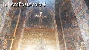 [P15] Biserica mănăstirii - interiorul » foto by Carmen Ion
 - 
<span class="allrVoted glyphicon glyphicon-heart hidden" id="av1466402"></span>
<a class="m-l-10 hidden" id="sv1466402" onclick="voting_Foto_DelVot(,1466402,9713)" role="button">șterge vot <span class="glyphicon glyphicon-remove"></span></a>
<a id="v91466402" class=" c-red"  onclick="voting_Foto_SetVot(1466402)" role="button"><span class="glyphicon glyphicon-heart-empty"></span> <b>LIKE</b> = Votează poza</a> <img class="hidden"  id="f1466402W9" src="/imagini/loader.gif" border="0" /><span class="AjErrMes hidden" id="e1466402ErM"></span>
