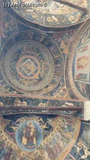 [P23] Biserica mănăstirii - interiorul » foto by Carmen Ion
 - 
<span class="allrVoted glyphicon glyphicon-heart hidden" id="av1466410"></span>
<a class="m-l-10 hidden" id="sv1466410" onclick="voting_Foto_DelVot(,1466410,9713)" role="button">șterge vot <span class="glyphicon glyphicon-remove"></span></a>
<a id="v91466410" class=" c-red"  onclick="voting_Foto_SetVot(1466410)" role="button"><span class="glyphicon glyphicon-heart-empty"></span> <b>LIKE</b> = Votează poza</a> <img class="hidden"  id="f1466410W9" src="/imagini/loader.gif" border="0" /><span class="AjErrMes hidden" id="e1466410ErM"></span>