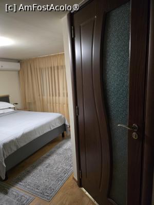 [P20] Camera de hotel » foto by Mirinda
 - 
<span class="allrVoted glyphicon glyphicon-heart hidden" id="av1535673"></span>
<a class="m-l-10 hidden" id="sv1535673" onclick="voting_Foto_DelVot(,1535673,9738)" role="button">șterge vot <span class="glyphicon glyphicon-remove"></span></a>
<a id="v91535673" class=" c-red"  onclick="voting_Foto_SetVot(1535673)" role="button"><span class="glyphicon glyphicon-heart-empty"></span> <b>LIKE</b> = Votează poza</a> <img class="hidden"  id="f1535673W9" src="/imagini/loader.gif" border="0" /><span class="AjErrMes hidden" id="e1535673ErM"></span>