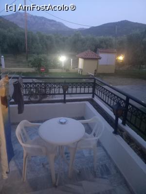 [P02] Balconul cu dotările aferente, suficient de încăpător » foto by mnn
 - 
<span class="allrVoted glyphicon glyphicon-heart hidden" id="av1494019"></span>
<a class="m-l-10 hidden" id="sv1494019" onclick="voting_Foto_DelVot(,1494019,9890)" role="button">șterge vot <span class="glyphicon glyphicon-remove"></span></a>
<a id="v91494019" class=" c-red"  onclick="voting_Foto_SetVot(1494019)" role="button"><span class="glyphicon glyphicon-heart-empty"></span> <b>LIKE</b> = Votează poza</a> <img class="hidden"  id="f1494019W9" src="/imagini/loader.gif" border="0" /><span class="AjErrMes hidden" id="e1494019ErM"></span>