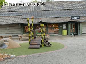 [P19] Stockholm, Skansen, Magazinul Skansen - Skansenbutiken cu „de toate” și cu mese pentru picnic » foto by mprofeanu
 - 
<span class="allrVoted glyphicon glyphicon-heart hidden" id="av1516492"></span>
<a class="m-l-10 hidden" id="sv1516492" onclick="voting_Foto_DelVot(,1516492,9962)" role="button">șterge vot <span class="glyphicon glyphicon-remove"></span></a>
<a id="v91516492" class=" c-red"  onclick="voting_Foto_SetVot(1516492)" role="button"><span class="glyphicon glyphicon-heart-empty"></span> <b>LIKE</b> = Votează poza</a> <img class="hidden"  id="f1516492W9" src="/imagini/loader.gif" border="0" /><span class="AjErrMes hidden" id="e1516492ErM"></span>