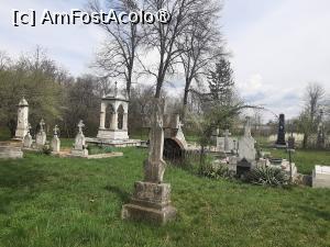 [P14] Cimitirul armenesc » foto by adso
 - 
<span class="allrVoted glyphicon glyphicon-heart hidden" id="av1529558"></span>
<a class="m-l-10 hidden" id="sv1529558" onclick="voting_Foto_DelVot(,1529558,9996)" role="button">șterge vot <span class="glyphicon glyphicon-remove"></span></a>
<a id="v91529558" class=" c-red"  onclick="voting_Foto_SetVot(1529558)" role="button"><span class="glyphicon glyphicon-heart-empty"></span> <b>LIKE</b> = Votează poza</a> <img class="hidden"  id="f1529558W9" src="/imagini/loader.gif" border="0" /><span class="AjErrMes hidden" id="e1529558ErM"></span>