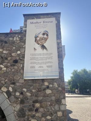 [P12] Casa Maicii Tereza(Muzeul creat în cinstea ei în Skopje) » foto by Yersinia Pestis
 - 
<span class="allrVoted glyphicon glyphicon-heart hidden" id="av1542347"></span>
<a class="m-l-10 hidden" id="sv1542347" onclick="voting_Foto_DelVot(,1542347,10053)" role="button">șterge vot <span class="glyphicon glyphicon-remove"></span></a>
<a id="v91542347" class=" c-red"  onclick="voting_Foto_SetVot(1542347)" role="button"><span class="glyphicon glyphicon-heart-empty"></span> <b>LIKE</b> = Votează poza</a> <img class="hidden"  id="f1542347W9" src="/imagini/loader.gif" border="0" /><span class="AjErrMes hidden" id="e1542347ErM"></span>