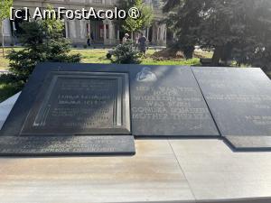 [P05] Placa comemorativă amplasată pe locul unde a fost casa în care s-a născut Maica Tereza » foto by Yersinia Pestis
 - 
<span class="allrVoted glyphicon glyphicon-heart hidden" id="av1542340"></span>
<a class="m-l-10 hidden" id="sv1542340" onclick="voting_Foto_DelVot(,1542340,10053)" role="button">șterge vot <span class="glyphicon glyphicon-remove"></span></a>
<a id="v91542340" class=" c-red"  onclick="voting_Foto_SetVot(1542340)" role="button"><span class="glyphicon glyphicon-heart-empty"></span> <b>LIKE</b> = Votează poza</a> <img class="hidden"  id="f1542340W9" src="/imagini/loader.gif" border="0" /><span class="AjErrMes hidden" id="e1542340ErM"></span>