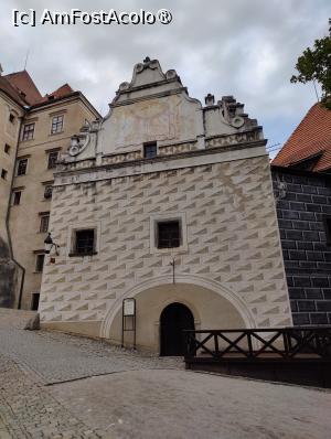 [P10] Castelul Krumlov; lăptăria » foto by crismis
 - 
<span class="allrVoted glyphicon glyphicon-heart hidden" id="av1410576"></span>
<a class="m-l-10 hidden" id="sv1410576" onclick="voting_Foto_DelVot(,1410576,10138)" role="button">șterge vot <span class="glyphicon glyphicon-remove"></span></a>
<a id="v91410576" class=" c-red"  onclick="voting_Foto_SetVot(1410576)" role="button"><span class="glyphicon glyphicon-heart-empty"></span> <b>LIKE</b> = Votează poza</a> <img class="hidden"  id="f1410576W9" src="/imagini/loader.gif" border="0" /><span class="AjErrMes hidden" id="e1410576ErM"></span>