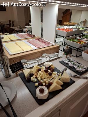 [P25] la micul dejun » foto by zlatna
 - 
<span class="allrVoted glyphicon glyphicon-heart hidden" id="av1507421"></span>
<a class="m-l-10 hidden" id="sv1507421" onclick="voting_Foto_DelVot(,1507421,10246)" role="button">șterge vot <span class="glyphicon glyphicon-remove"></span></a>
<a id="v91507421" class=" c-red"  onclick="voting_Foto_SetVot(1507421)" role="button"><span class="glyphicon glyphicon-heart-empty"></span> <b>LIKE</b> = Votează poza</a> <img class="hidden"  id="f1507421W9" src="/imagini/loader.gif" border="0" /><span class="AjErrMes hidden" id="e1507421ErM"></span>