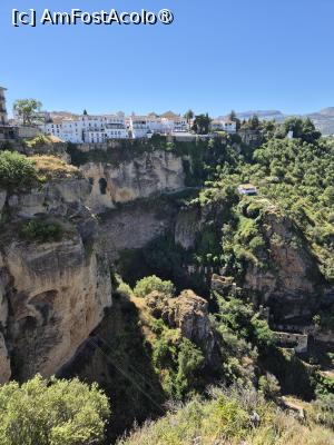 [P13] Ronda - vedere de la ”balcon” » foto by ANILU
 - 
<span class="allrVoted glyphicon glyphicon-heart hidden" id="av1485606"></span>
<a class="m-l-10 hidden" id="sv1485606" onclick="voting_Foto_DelVot(,1485606,10280)" role="button">șterge vot <span class="glyphicon glyphicon-remove"></span></a>
<a id="v91485606" class=" c-red"  onclick="voting_Foto_SetVot(1485606)" role="button"><span class="glyphicon glyphicon-heart-empty"></span> <b>LIKE</b> = Votează poza</a> <img class="hidden"  id="f1485606W9" src="/imagini/loader.gif" border="0" /><span class="AjErrMes hidden" id="e1485606ErM"></span>
