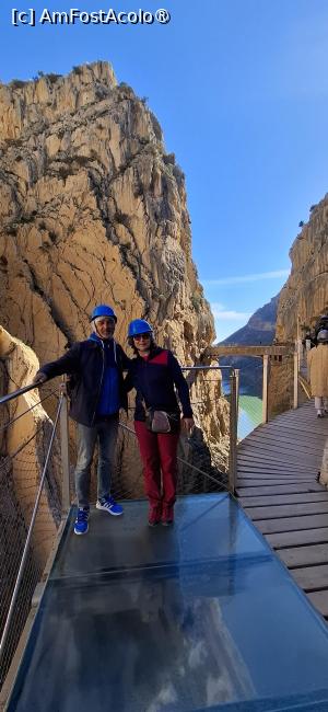 [P34] Caminito del Rey, noi pe pasarele » foto by irinad
 - 
<span class="allrVoted glyphicon glyphicon-heart hidden" id="av1516159"></span>
<a class="m-l-10 hidden" id="sv1516159" onclick="voting_Foto_DelVot(,1516159,10280)" role="button">șterge vot <span class="glyphicon glyphicon-remove"></span></a>
<a id="v91516159" class=" c-red"  onclick="voting_Foto_SetVot(1516159)" role="button"><span class="glyphicon glyphicon-heart-empty"></span> <b>LIKE</b> = Votează poza</a> <img class="hidden"  id="f1516159W9" src="/imagini/loader.gif" border="0" /><span class="AjErrMes hidden" id="e1516159ErM"></span>