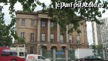 [P92] Apsley House, vazuta de langa iesirea de la metrou. Pe vremuri toate casele din aceasta zona, aratau similar. Filmul Vanity Fair, ne duce in aceasta perioada. » foto by TraianS
 - 
<span class="allrVoted glyphicon glyphicon-heart hidden" id="av263923"></span>
<a class="m-l-10 hidden" id="sv263923" onclick="voting_Foto_DelVot(,263923,10282)" role="button">șterge vot <span class="glyphicon glyphicon-remove"></span></a>
<a id="v9263923" class=" c-red"  onclick="voting_Foto_SetVot(263923)" role="button"><span class="glyphicon glyphicon-heart-empty"></span> <b>LIKE</b> = Votează poza</a> <img class="hidden"  id="f263923W9" src="/imagini/loader.gif" border="0" /><span class="AjErrMes hidden" id="e263923ErM"></span>