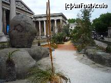 [P06] Londra - The British Museum, expoziţia de plante din Australia. » foto by Dragoș_MD
 - 
<span class="allrVoted glyphicon glyphicon-heart hidden" id="av225228"></span>
<a class="m-l-10 hidden" id="sv225228" onclick="voting_Foto_DelVot(,225228,10282)" role="button">șterge vot <span class="glyphicon glyphicon-remove"></span></a>
<a id="v9225228" class=" c-red"  onclick="voting_Foto_SetVot(225228)" role="button"><span class="glyphicon glyphicon-heart-empty"></span> <b>LIKE</b> = Votează poza</a> <img class="hidden"  id="f225228W9" src="/imagini/loader.gif" border="0" /><span class="AjErrMes hidden" id="e225228ErM"></span>