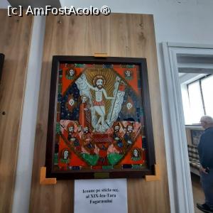 [P11] Icoană sec. XIX colectată din Țara Făgărașului » foto by laurand
 - 
<span class="allrVoted glyphicon glyphicon-heart hidden" id="av1483575"></span>
<a class="m-l-10 hidden" id="sv1483575" onclick="voting_Foto_DelVot(,1483575,10358)" role="button">șterge vot <span class="glyphicon glyphicon-remove"></span></a>
<a id="v91483575" class=" c-red"  onclick="voting_Foto_SetVot(1483575)" role="button"><span class="glyphicon glyphicon-heart-empty"></span> <b>LIKE</b> = Votează poza</a> <img class="hidden"  id="f1483575W9" src="/imagini/loader.gif" border="0" /><span class="AjErrMes hidden" id="e1483575ErM"></span>