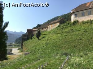 [P15] Cimitirul Eroilor - Boita - de aici putem arunca o privire si spre Cetatea Turnu Rosu dar si spre drumul national ce face legatura intre Ramnicu Valcea si Sibiu » foto by mishu
 - 
<span class="allrVoted glyphicon glyphicon-heart hidden" id="av931025"></span>
<a class="m-l-10 hidden" id="sv931025" onclick="voting_Foto_DelVot(,931025,10358)" role="button">șterge vot <span class="glyphicon glyphicon-remove"></span></a>
<a id="v9931025" class=" c-red"  onclick="voting_Foto_SetVot(931025)" role="button"><span class="glyphicon glyphicon-heart-empty"></span> <b>LIKE</b> = Votează poza</a> <img class="hidden"  id="f931025W9" src="/imagini/loader.gif" border="0" /><span class="AjErrMes hidden" id="e931025ErM"></span>