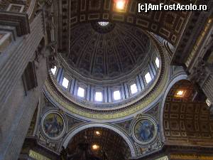 [P21] cupola din Basilica San Pietro » foto by elenaadina
 - 
<span class="allrVoted glyphicon glyphicon-heart hidden" id="av503417"></span>
<a class="m-l-10 hidden" id="sv503417" onclick="voting_Foto_DelVot(,503417,10398)" role="button">șterge vot <span class="glyphicon glyphicon-remove"></span></a>
<a id="v9503417" class=" c-red"  onclick="voting_Foto_SetVot(503417)" role="button"><span class="glyphicon glyphicon-heart-empty"></span> <b>LIKE</b> = Votează poza</a> <img class="hidden"  id="f503417W9" src="/imagini/loader.gif" border="0" /><span class="AjErrMes hidden" id="e503417ErM"></span>