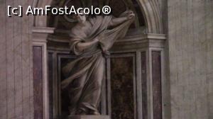 [P80] Basilica San Pietro. Statuia Sfantei Veronica.  » foto by ovidiuyepi
 - 
<span class="allrVoted glyphicon glyphicon-heart hidden" id="av1028881"></span>
<a class="m-l-10 hidden" id="sv1028881" onclick="voting_Foto_DelVot(,1028881,10398)" role="button">șterge vot <span class="glyphicon glyphicon-remove"></span></a>
<a id="v91028881" class=" c-red"  onclick="voting_Foto_SetVot(1028881)" role="button"><span class="glyphicon glyphicon-heart-empty"></span> <b>LIKE</b> = Votează poza</a> <img class="hidden"  id="f1028881W9" src="/imagini/loader.gif" border="0" /><span class="AjErrMes hidden" id="e1028881ErM"></span>
