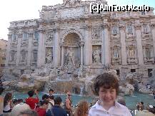 [P99] O să arunc iar bănuţi la Trevi! Asta mică cred că va rămâne la Roma, când va fi mare, la câţi bani a aruncat în Fontana di Trevi! » foto by nickro
 - 
<span class="allrVoted glyphicon glyphicon-heart hidden" id="av226641"></span>
<a class="m-l-10 hidden" id="sv226641" onclick="voting_Foto_DelVot(,226641,10398)" role="button">șterge vot <span class="glyphicon glyphicon-remove"></span></a>
<a id="v9226641" class=" c-red"  onclick="voting_Foto_SetVot(226641)" role="button"><span class="glyphicon glyphicon-heart-empty"></span> <b>LIKE</b> = Votează poza</a> <img class="hidden"  id="f226641W9" src="/imagini/loader.gif" border="0" /><span class="AjErrMes hidden" id="e226641ErM"></span>