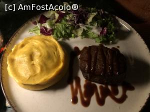 [P23] Restaurant Artegianale - vita de Argentina cu piure de radacinoase (inca o poza ca sa o vedeti mai bine) » foto by mishu
 - 
<span class="allrVoted glyphicon glyphicon-heart hidden" id="av1282331"></span>
<a class="m-l-10 hidden" id="sv1282331" onclick="voting_Foto_DelVot(,1282331,10418)" role="button">șterge vot <span class="glyphicon glyphicon-remove"></span></a>
<a id="v91282331" class=" c-red"  onclick="voting_Foto_SetVot(1282331)" role="button"><span class="glyphicon glyphicon-heart-empty"></span> <b>LIKE</b> = Votează poza</a> <img class="hidden"  id="f1282331W9" src="/imagini/loader.gif" border="0" /><span class="AjErrMes hidden" id="e1282331ErM"></span>