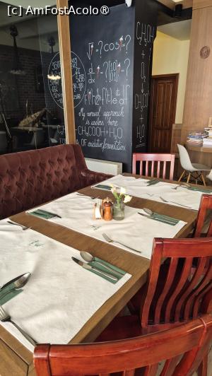 [P12] Brașov - Restaurantul PILVAX » foto by ANILU
 - 
<span class="allrVoted glyphicon glyphicon-heart hidden" id="av1541381"></span>
<a class="m-l-10 hidden" id="sv1541381" onclick="voting_Foto_DelVot(,1541381,10418)" role="button">șterge vot <span class="glyphicon glyphicon-remove"></span></a>
<a id="v91541381" class=" c-red"  onclick="voting_Foto_SetVot(1541381)" role="button"><span class="glyphicon glyphicon-heart-empty"></span> <b>LIKE</b> = Votează poza</a> <img class="hidden"  id="f1541381W9" src="/imagini/loader.gif" border="0" /><span class="AjErrMes hidden" id="e1541381ErM"></span>