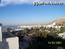 [P01] Vedere panoramica de pe terasa camerei de hotel: oceanul si Kasbah. » foto by alinaro
 - 
<span class="allrVoted glyphicon glyphicon-heart hidden" id="av273435"></span>
<a class="m-l-10 hidden" id="sv273435" onclick="voting_Foto_DelVot(,273435,10559)" role="button">șterge vot <span class="glyphicon glyphicon-remove"></span></a>
<a id="v9273435" class=" c-red"  onclick="voting_Foto_SetVot(273435)" role="button"><span class="glyphicon glyphicon-heart-empty"></span> <b>LIKE</b> = Votează poza</a> <img class="hidden"  id="f273435W9" src="/imagini/loader.gif" border="0" /><span class="AjErrMes hidden" id="e273435ErM"></span>