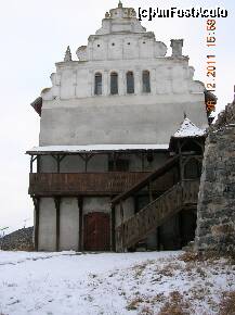 P07 [DEC-2011] Castelul din Lăzarea (Depresiunea Giurgeului)- Intrările în reşedinţa nobiliară.