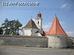 [P02] Biserica Armeano-Catolică din orașul Gheorgheni - încă de la început ne-a atras atenția aspectul de fortăreață medievală al obiectivului.  » foto by Floryn81
 - 
<span class="allrVoted glyphicon glyphicon-heart hidden" id="av806844"></span>
<a class="m-l-10 hidden" id="sv806844" onclick="voting_Foto_DelVot(,806844,10623)" role="button">șterge vot <span class="glyphicon glyphicon-remove"></span></a>
<a id="v9806844" class=" c-red"  onclick="voting_Foto_SetVot(806844)" role="button"><span class="glyphicon glyphicon-heart-empty"></span> <b>LIKE</b> = Votează poza</a> <img class="hidden"  id="f806844W9" src="/imagini/loader.gif" border="0" /><span class="AjErrMes hidden" id="e806844ErM"></span>