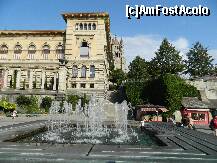 [P12] Fantana arteziana din Place de le Riponne, langa Palais du Rumine in Lausanne » foto by ileanaxperta*
 - 
<span class="allrVoted glyphicon glyphicon-heart hidden" id="av277752"></span>
<a class="m-l-10 hidden" id="sv277752" onclick="voting_Foto_DelVot(,277752,10638)" role="button">șterge vot <span class="glyphicon glyphicon-remove"></span></a>
<a id="v9277752" class=" c-red"  onclick="voting_Foto_SetVot(277752)" role="button"><span class="glyphicon glyphicon-heart-empty"></span> <b>LIKE</b> = Votează poza</a> <img class="hidden"  id="f277752W9" src="/imagini/loader.gif" border="0" /><span class="AjErrMes hidden" id="e277752ErM"></span>