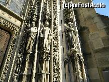 [P27] Statuile apostolilor de pe cealalta parte a usii de la intrarea in Catedrala din Lausanne » foto by ileanaxperta*
 - 
<span class="allrVoted glyphicon glyphicon-heart hidden" id="av277767"></span>
<a class="m-l-10 hidden" id="sv277767" onclick="voting_Foto_DelVot(,277767,10638)" role="button">șterge vot <span class="glyphicon glyphicon-remove"></span></a>
<a id="v9277767" class=" c-red"  onclick="voting_Foto_SetVot(277767)" role="button"><span class="glyphicon glyphicon-heart-empty"></span> <b>LIKE</b> = Votează poza</a> <img class="hidden"  id="f277767W9" src="/imagini/loader.gif" border="0" /><span class="AjErrMes hidden" id="e277767ErM"></span>