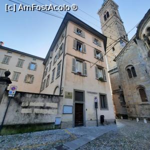 [P17] Bergamo, Città Alta, Piazza Padre Reginaldo Giuliani, Polizia Municipale Città Alta - Poliția Municipală din Orașul de Sus » foto by mprofeanu
 - 
<span class="allrVoted glyphicon glyphicon-heart hidden" id="av1462785"></span>
<a class="m-l-10 hidden" id="sv1462785" onclick="voting_Foto_DelVot(,1462785,10639)" role="button">șterge vot <span class="glyphicon glyphicon-remove"></span></a>
<a id="v91462785" class=" c-red"  onclick="voting_Foto_SetVot(1462785)" role="button"><span class="glyphicon glyphicon-heart-empty"></span> <b>LIKE</b> = Votează poza</a> <img class="hidden"  id="f1462785W9" src="/imagini/loader.gif" border="0" /><span class="AjErrMes hidden" id="e1462785ErM"></span>