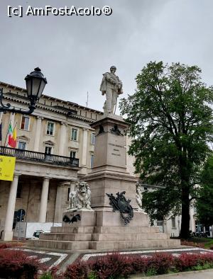 [P08] Monumento a Vittorio Emanuele II » foto by Carmen Ion
 - 
<span class="allrVoted glyphicon glyphicon-heart hidden" id="av1373993"></span>
<a class="m-l-10 hidden" id="sv1373993" onclick="voting_Foto_DelVot(,1373993,10639)" role="button">șterge vot <span class="glyphicon glyphicon-remove"></span></a>
<a id="v91373993" class=" c-red"  onclick="voting_Foto_SetVot(1373993)" role="button"><span class="glyphicon glyphicon-heart-empty"></span> <b>LIKE</b> = Votează poza</a> <img class="hidden"  id="f1373993W9" src="/imagini/loader.gif" border="0" /><span class="AjErrMes hidden" id="e1373993ErM"></span>