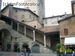 [P05] Piazza Vecchia. In spate, se vede turnul.  » foto by cristina47*
 - 
<span class="allrVoted glyphicon glyphicon-heart hidden" id="av803284"></span>
<a class="m-l-10 hidden" id="sv803284" onclick="voting_Foto_DelVot(,803284,10639)" role="button">șterge vot <span class="glyphicon glyphicon-remove"></span></a>
<a id="v9803284" class=" c-red"  onclick="voting_Foto_SetVot(803284)" role="button"><span class="glyphicon glyphicon-heart-empty"></span> <b>LIKE</b> = Votează poza</a> <img class="hidden"  id="f803284W9" src="/imagini/loader.gif" border="0" /><span class="AjErrMes hidden" id="e803284ErM"></span>