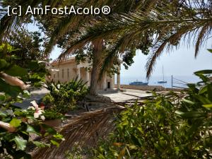 P01 [AUG-2021] O privire spre biserica Agios Georgios, în cetatea veche, din zona cafenelei.