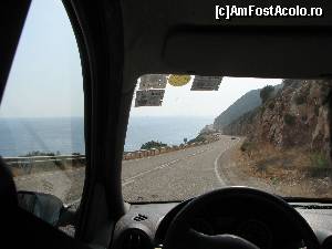 P09 [JUL-2010] Coasta de Turcoaz vazuta din masina, pe drumul dinspre Kas spre vest. 