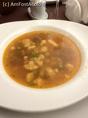 [P18] Pivnița Sf. Gheorghe. Ciorba de văcuță, în farfurie largă și puțin adâncă. » foto by Floria
 - 
<span class="allrVoted glyphicon glyphicon-heart hidden" id="av1515732"></span>
<a class="m-l-10 hidden" id="sv1515732" onclick="voting_Foto_DelVot(,1515732,10730)" role="button">șterge vot <span class="glyphicon glyphicon-remove"></span></a>
<a id="v91515732" class=" c-red"  onclick="voting_Foto_SetVot(1515732)" role="button"><span class="glyphicon glyphicon-heart-empty"></span> <b>LIKE</b> = Votează poza</a> <img class="hidden"  id="f1515732W9" src="/imagini/loader.gif" border="0" /><span class="AjErrMes hidden" id="e1515732ErM"></span>