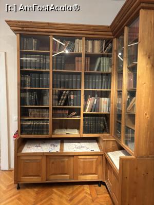 [P52] Casa Teutsch muzeul bisericii evanghelice,bibliotecă » foto by AZE
 - 
<span class="allrVoted glyphicon glyphicon-heart hidden" id="av1467074"></span>
<a class="m-l-10 hidden" id="sv1467074" onclick="voting_Foto_DelVot(,1467074,10746)" role="button">șterge vot <span class="glyphicon glyphicon-remove"></span></a>
<a id="v91467074" class=" c-red"  onclick="voting_Foto_SetVot(1467074)" role="button"><span class="glyphicon glyphicon-heart-empty"></span> <b>LIKE</b> = Votează poza</a> <img class="hidden"  id="f1467074W9" src="/imagini/loader.gif" border="0" /><span class="AjErrMes hidden" id="e1467074ErM"></span>