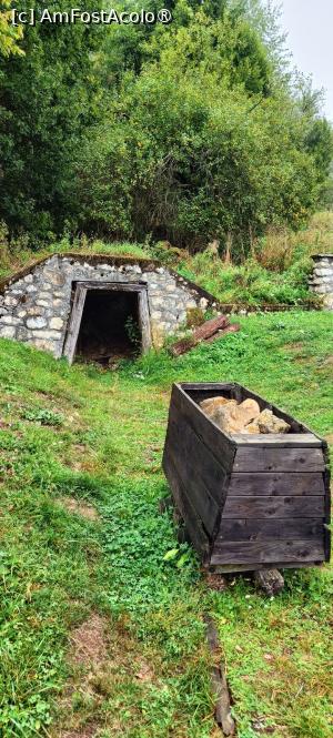[P10] Vagonet din lemn și o intrare prăbușită în altă galerie. » foto by tata123 🔱
 - 
<span class="allrVoted glyphicon glyphicon-heart hidden" id="av1501349"></span>
<a class="m-l-10 hidden" id="sv1501349" onclick="voting_Foto_DelVot(,1501349,10822)" role="button">șterge vot <span class="glyphicon glyphicon-remove"></span></a>
<a id="v91501349" class=" c-red"  onclick="voting_Foto_SetVot(1501349)" role="button"><span class="glyphicon glyphicon-heart-empty"></span> <b>LIKE</b> = Votează poza</a> <img class="hidden"  id="f1501349W9" src="/imagini/loader.gif" border="0" /><span class="AjErrMes hidden" id="e1501349ErM"></span>
