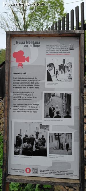 [P13] Panou informativ - parte a unui traseu pentru cinefili. » foto by tata123 🔱
 - 
<span class="allrVoted glyphicon glyphicon-heart hidden" id="av1510333"></span>
<a class="m-l-10 hidden" id="sv1510333" onclick="voting_Foto_DelVot(,1510333,10822)" role="button">șterge vot <span class="glyphicon glyphicon-remove"></span></a>
<a id="v91510333" class=" c-red"  onclick="voting_Foto_SetVot(1510333)" role="button"><span class="glyphicon glyphicon-heart-empty"></span> <b>LIKE</b> = Votează poza</a> <img class="hidden"  id="f1510333W9" src="/imagini/loader.gif" border="0" /><span class="AjErrMes hidden" id="e1510333ErM"></span>