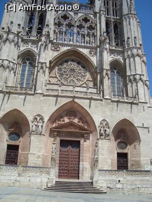 P05 [MAY-2018] Fatada principală a Catedralei cu Puerta del Perdon sau Poarta Mariei -secolul 13