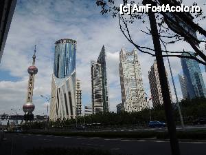 [P14] Shanghai - Pudong downtown » foto by ebirsan
 - 
<span class="allrVoted glyphicon glyphicon-heart hidden" id="av475426"></span>
<a class="m-l-10 hidden" id="sv475426" onclick="voting_Foto_DelVot(,475426,11037)" role="button">șterge vot <span class="glyphicon glyphicon-remove"></span></a>
<a id="v9475426" class=" c-red"  onclick="voting_Foto_SetVot(475426)" role="button"><span class="glyphicon glyphicon-heart-empty"></span> <b>LIKE</b> = Votează poza</a> <img class="hidden"  id="f475426W9" src="/imagini/loader.gif" border="0" /><span class="AjErrMes hidden" id="e475426ErM"></span>