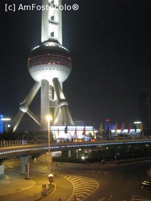 [P25] Shanghai - Oriental Pearl Tower » foto by mishu
 - 
<span class="allrVoted glyphicon glyphicon-heart hidden" id="av706617"></span>
<a class="m-l-10 hidden" id="sv706617" onclick="voting_Foto_DelVot(,706617,11037)" role="button">șterge vot <span class="glyphicon glyphicon-remove"></span></a>
<a id="v9706617" class=" c-red"  onclick="voting_Foto_SetVot(706617)" role="button"><span class="glyphicon glyphicon-heart-empty"></span> <b>LIKE</b> = Votează poza</a> <img class="hidden"  id="f706617W9" src="/imagini/loader.gif" border="0" /><span class="AjErrMes hidden" id="e706617ErM"></span>