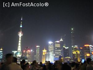 [P09] Shanghai - Bund-ul si vedere catre Oriental Pearl Tower » foto by mishu
 - 
<span class="allrVoted glyphicon glyphicon-heart hidden" id="av706601"></span>
<a class="m-l-10 hidden" id="sv706601" onclick="voting_Foto_DelVot(,706601,11037)" role="button">șterge vot <span class="glyphicon glyphicon-remove"></span></a>
<a id="v9706601" class=" c-red"  onclick="voting_Foto_SetVot(706601)" role="button"><span class="glyphicon glyphicon-heart-empty"></span> <b>LIKE</b> = Votează poza</a> <img class="hidden"  id="f706601W9" src="/imagini/loader.gif" border="0" /><span class="AjErrMes hidden" id="e706601ErM"></span>