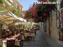 P05 [JAN-2012] Ermoupoli nu duce lipsa de baruri, restaurante, cafenele
imagine incarcata de pe www.syros.com.gr