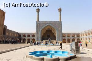 [P28] Isfahan, Masjid-e Jameh, Iwanul lui Saheb şi piscina cu doisprezece laturi, arce de cerc » foto by mprofeanu
 - 
<span class="allrVoted glyphicon glyphicon-heart hidden" id="av944383"></span>
<a class="m-l-10 hidden" id="sv944383" onclick="voting_Foto_DelVot(,944383,11142)" role="button">șterge vot <span class="glyphicon glyphicon-remove"></span></a>
<a id="v9944383" class=" c-red"  onclick="voting_Foto_SetVot(944383)" role="button"><span class="glyphicon glyphicon-heart-empty"></span> <b>LIKE</b> = Votează poza</a> <img class="hidden"  id="f944383W9" src="/imagini/loader.gif" border="0" /><span class="AjErrMes hidden" id="e944383ErM"></span>