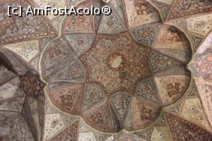 [P59] Isfahan, Palatul Hasht Behesht, Sală de așteptare, Cupola » foto by mprofeanu
 - 
<span class="allrVoted glyphicon glyphicon-heart hidden" id="av965631"></span>
<a class="m-l-10 hidden" id="sv965631" onclick="voting_Foto_DelVot(,965631,11142)" role="button">șterge vot <span class="glyphicon glyphicon-remove"></span></a>
<a id="v9965631" class=" c-red"  onclick="voting_Foto_SetVot(965631)" role="button"><span class="glyphicon glyphicon-heart-empty"></span> <b>LIKE</b> = Votează poza</a> <img class="hidden"  id="f965631W9" src="/imagini/loader.gif" border="0" /><span class="AjErrMes hidden" id="e965631ErM"></span>