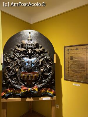 [P23] Muzeul 'Casa Mureșenilor', Brașov. Stema 'Gazetei Transilvaniei', creată de Traian Mureșianu. » foto by Floria
 - 
<span class="allrVoted glyphicon glyphicon-heart hidden" id="av1531731"></span>
<a class="m-l-10 hidden" id="sv1531731" onclick="voting_Foto_DelVot(,1531731,11188)" role="button">șterge vot <span class="glyphicon glyphicon-remove"></span></a>
<a id="v91531731" class=" c-red"  onclick="voting_Foto_SetVot(1531731)" role="button"><span class="glyphicon glyphicon-heart-empty"></span> <b>LIKE</b> = Votează poza</a> <img class="hidden"  id="f1531731W9" src="/imagini/loader.gif" border="0" /><span class="AjErrMes hidden" id="e1531731ErM"></span>