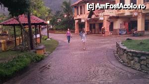 [P06] Oriental village langkawi » foto by viobank
 - 
<span class="allrVoted glyphicon glyphicon-heart hidden" id="av477122"></span>
<a class="m-l-10 hidden" id="sv477122" onclick="voting_Foto_DelVot(,477122,11212)" role="button">șterge vot <span class="glyphicon glyphicon-remove"></span></a>
<a id="v9477122" class=" c-red"  onclick="voting_Foto_SetVot(477122)" role="button"><span class="glyphicon glyphicon-heart-empty"></span> <b>LIKE</b> = Votează poza</a> <img class="hidden"  id="f477122W9" src="/imagini/loader.gif" border="0" /><span class="AjErrMes hidden" id="e477122ErM"></span>