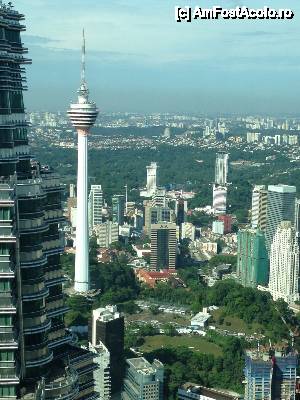 P13 [MAR-2013] Turnul Kuala Lumpur, unul dintre cei mai inalti zgaraie-nori din lume
