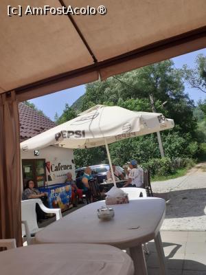 [P04] Cafenea la Pestera Bolii » foto by Michi
 - 
<span class="allrVoted glyphicon glyphicon-heart hidden" id="av1496982"></span>
<a class="m-l-10 hidden" id="sv1496982" onclick="voting_Foto_DelVot(,1496982,11234)" role="button">șterge vot <span class="glyphicon glyphicon-remove"></span></a>
<a id="v91496982" class=" c-red"  onclick="voting_Foto_SetVot(1496982)" role="button"><span class="glyphicon glyphicon-heart-empty"></span> <b>LIKE</b> = Votează poza</a> <img class="hidden"  id="f1496982W9" src="/imagini/loader.gif" border="0" /><span class="AjErrMes hidden" id="e1496982ErM"></span>